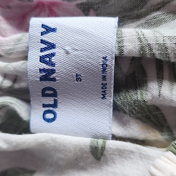 Size 3t Hawaiian print romper - Picture 3 of 4